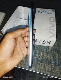 VIVO Y21