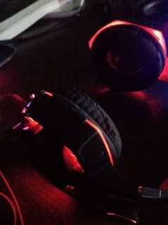 Gaming headphones