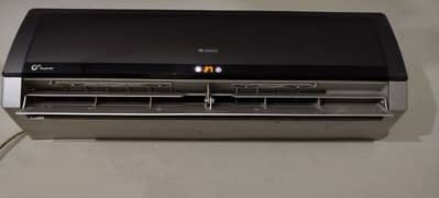 Gree G10 Inverter 1ton AC in perfect condition