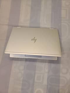 HP elitebook touchscreen 1030 G2, core i5 7th gen