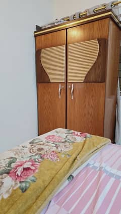 Brand New Modern Design Bedroom Set For Sale.