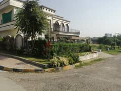Luxurious Furnished 1Kanal House for Sale in B17
