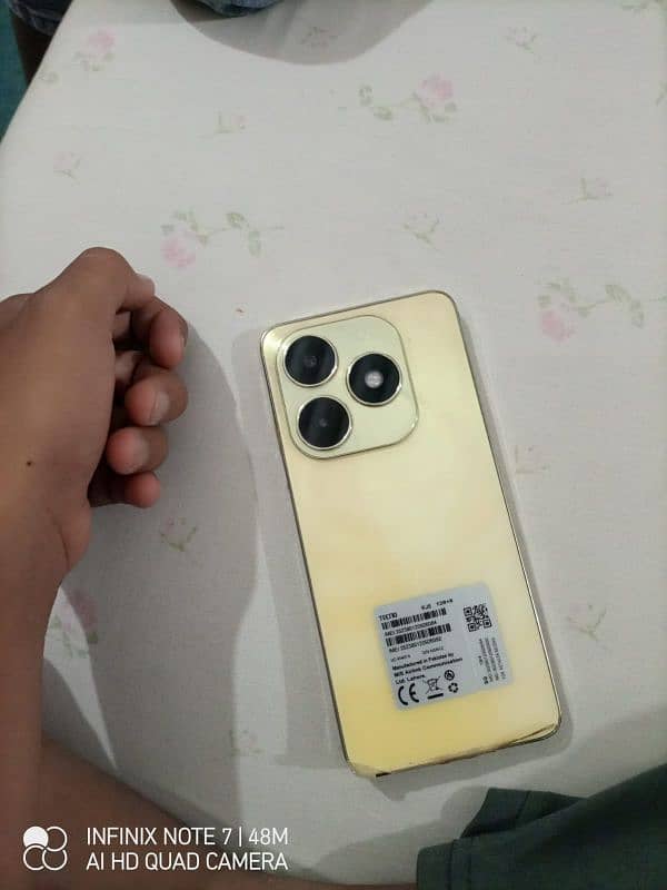 Tecno Spark 20 4 month used only and gaming processor 7