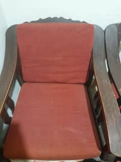 7 seater sofa set with cusions . . . . shesham made urgent selling .