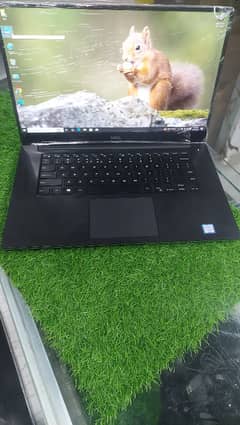 XPS 15 (9560]