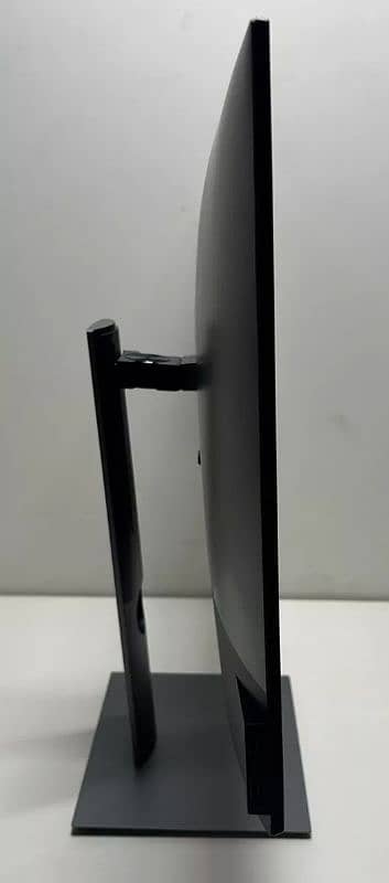 Dell U2719DC Type c Ultra borderless display 4