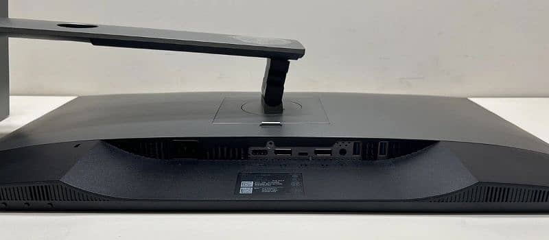 Dell U2719DC Type c Ultra borderless display 6