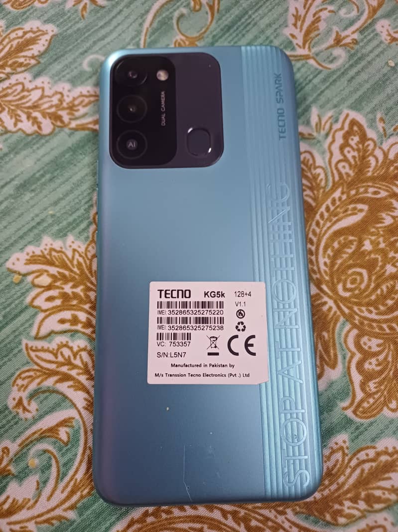 Tecno spark 8c Android version 11 0