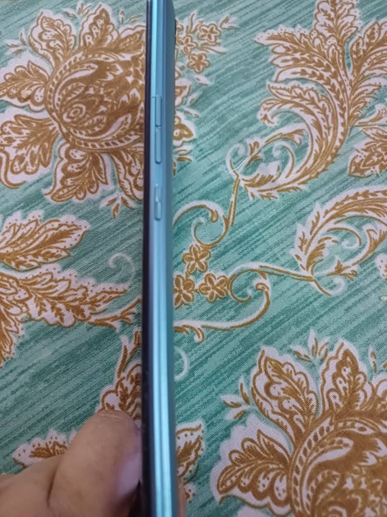 Tecno spark 8c Android version 11 2
