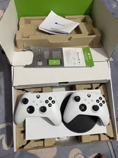 Xbox series s complete Box