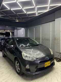Toyota Aqua-s-push start full option 2014/2017