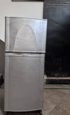 Dawlance Refrigerator for urgent sale