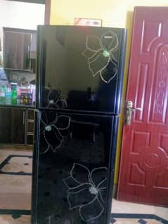 Medium size Orient refrigerator for sale in good condition