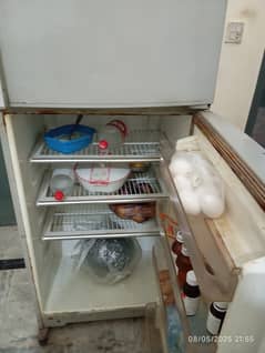 Dawlance Fridge / Refrigerator || Medium