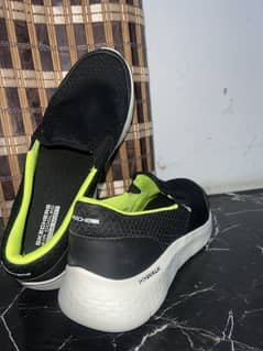 Skechers