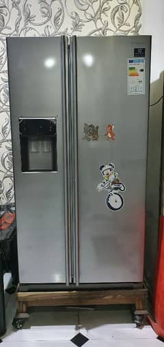 SAMSUNG DOUBLE DOOR REFRIGERATOR