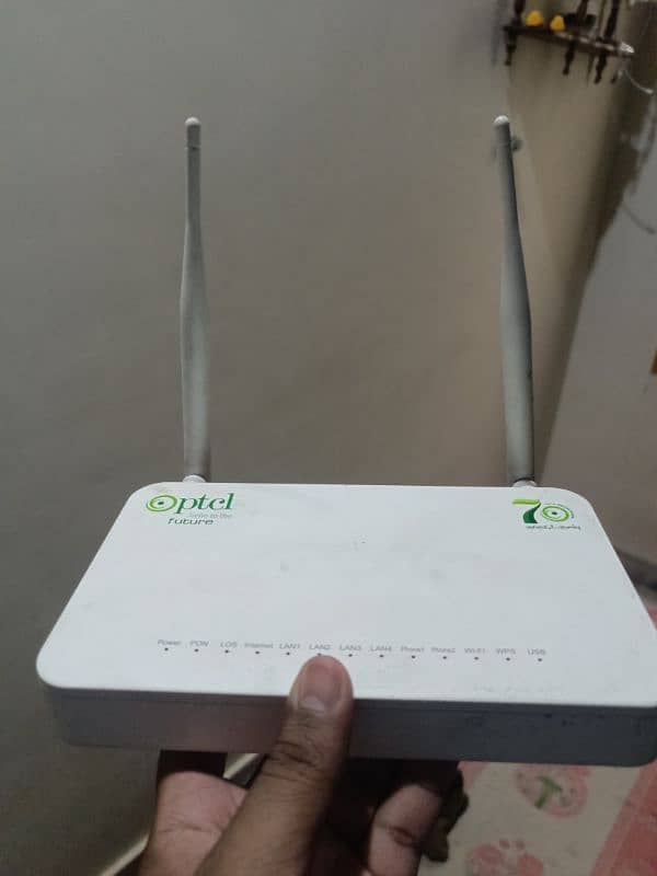PTCL FIBER GPON MODEM AND ROUTER 0