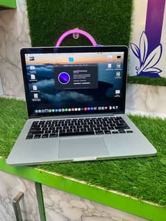 apple MacBook pro 2017 touch bar machine
