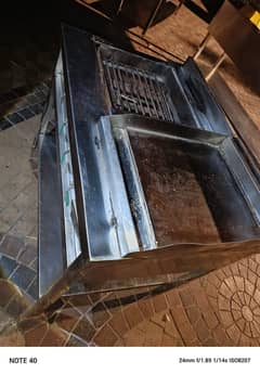 HOT PLATES in Mint Condition