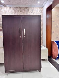 Almari big size with locks keys