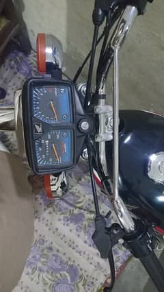 Selling Honda 125 Bike