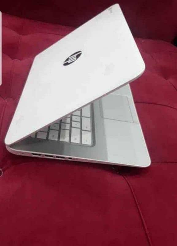 HP intel celeron 4th Generation 4Gb ram 128GB ssd screen 14 inches 5