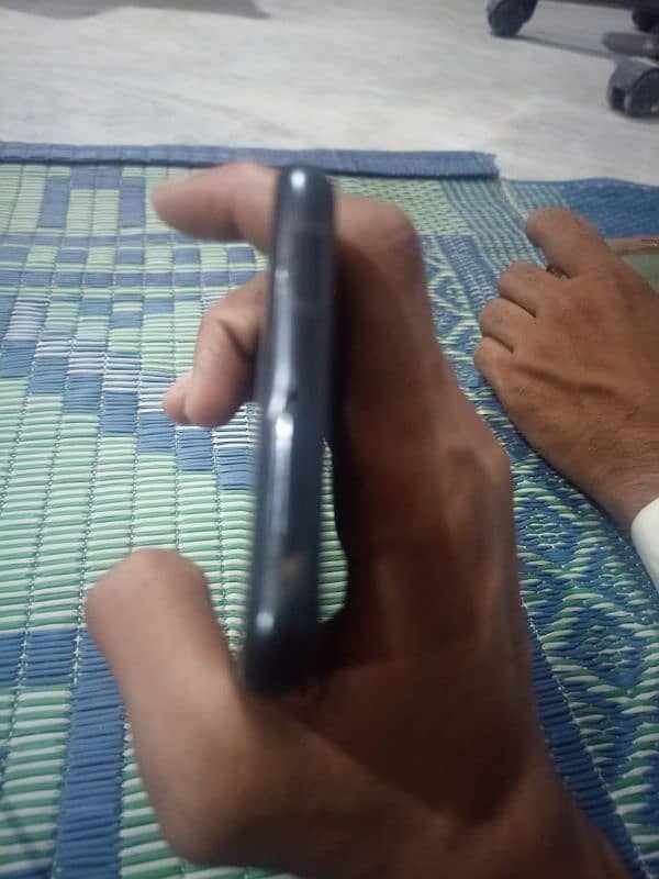 Huwei Y9 prime 2019.4ram. 128rom front camera not working. call ya Wtsp 4
