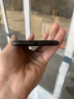 iPhone SE 2020 water pack