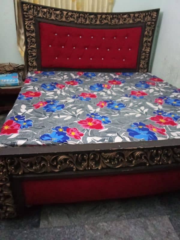 complete bed set with side table mirror table 2