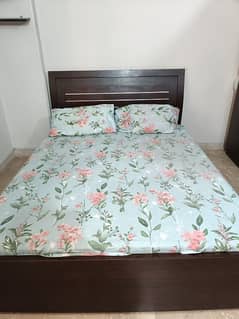 King Size Bed and 3 Door Wardrobe for Sale
