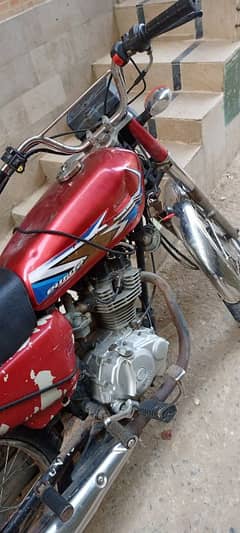 united 125
