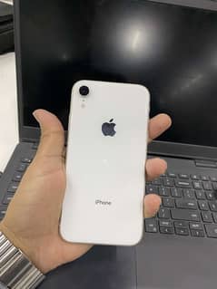 I phone XR 256gb 10/10 Condition JV