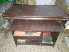 Computer table
