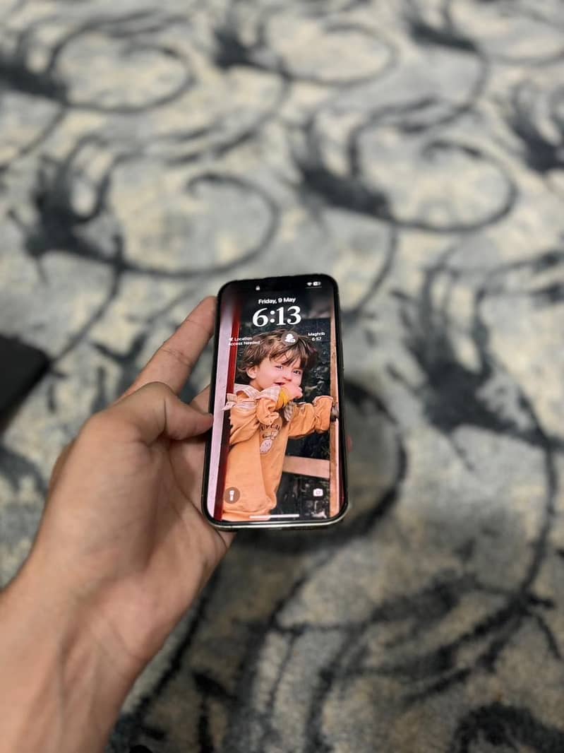 iPhone 14 with box 10/10 condition Battery 84 3
