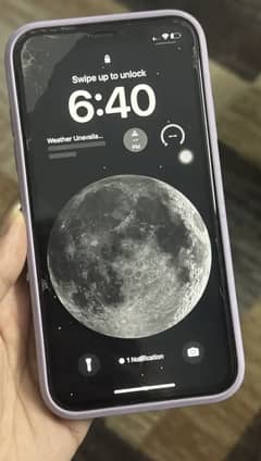iPhone 11 for sale (panel broken) JV