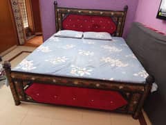 Double Bed king size With dressing table.