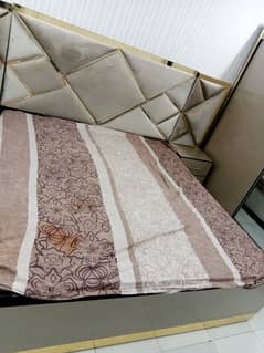Selling king bed room set