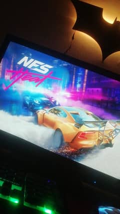 1080p lcd and gaming mechnical keyboard Read AD