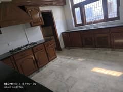 3 Beds Ground Portion Available For Rent In G10