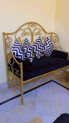 iron bed, dewan for sale reasonable price negotiable fone 0311 0775404