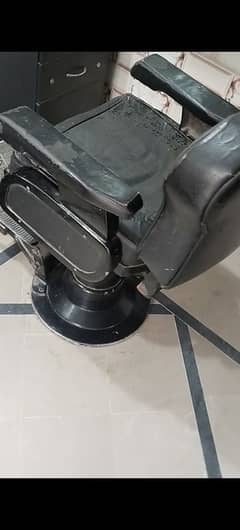 fareedi beauti Saloon  2 adad chairs sill