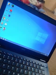 Dell Latitude E7270 Ultrabook, i5 6th Gen. . 8/256 SSD