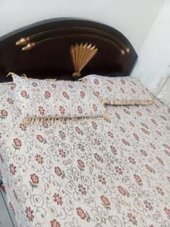 queen size bed