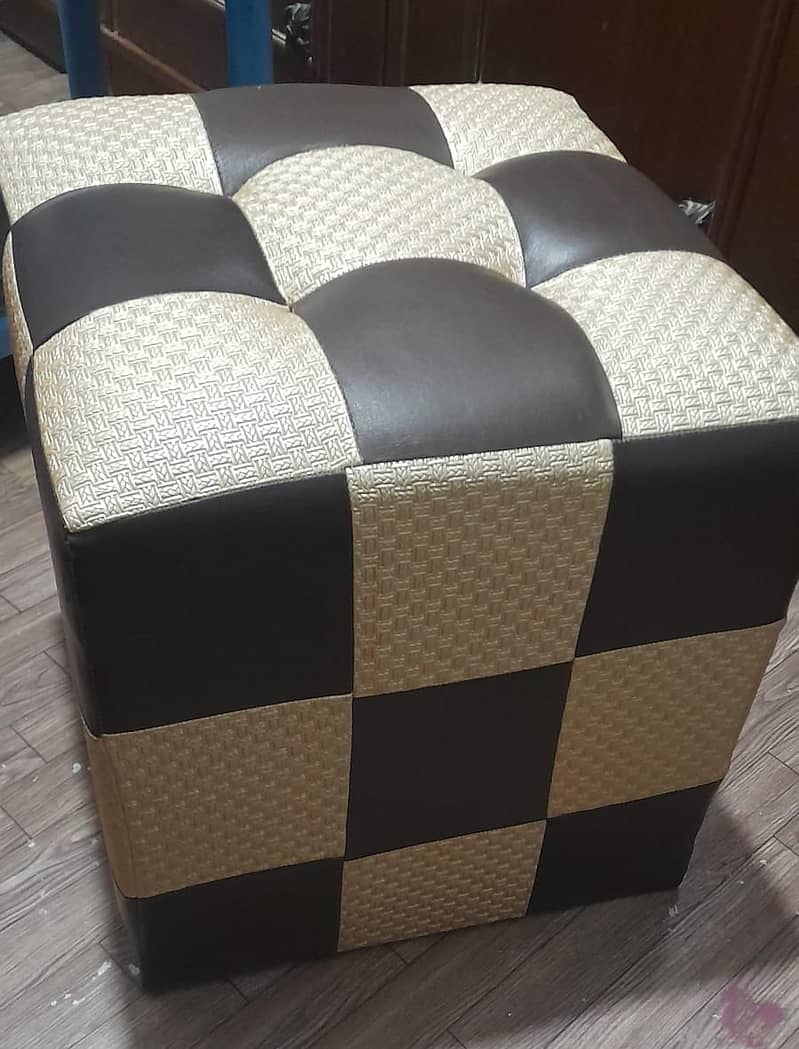 Sethi set with 2 dice and 1 computer chair 13