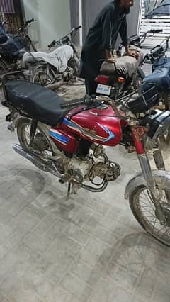 Royal Star CD 70 2018 urgent sale