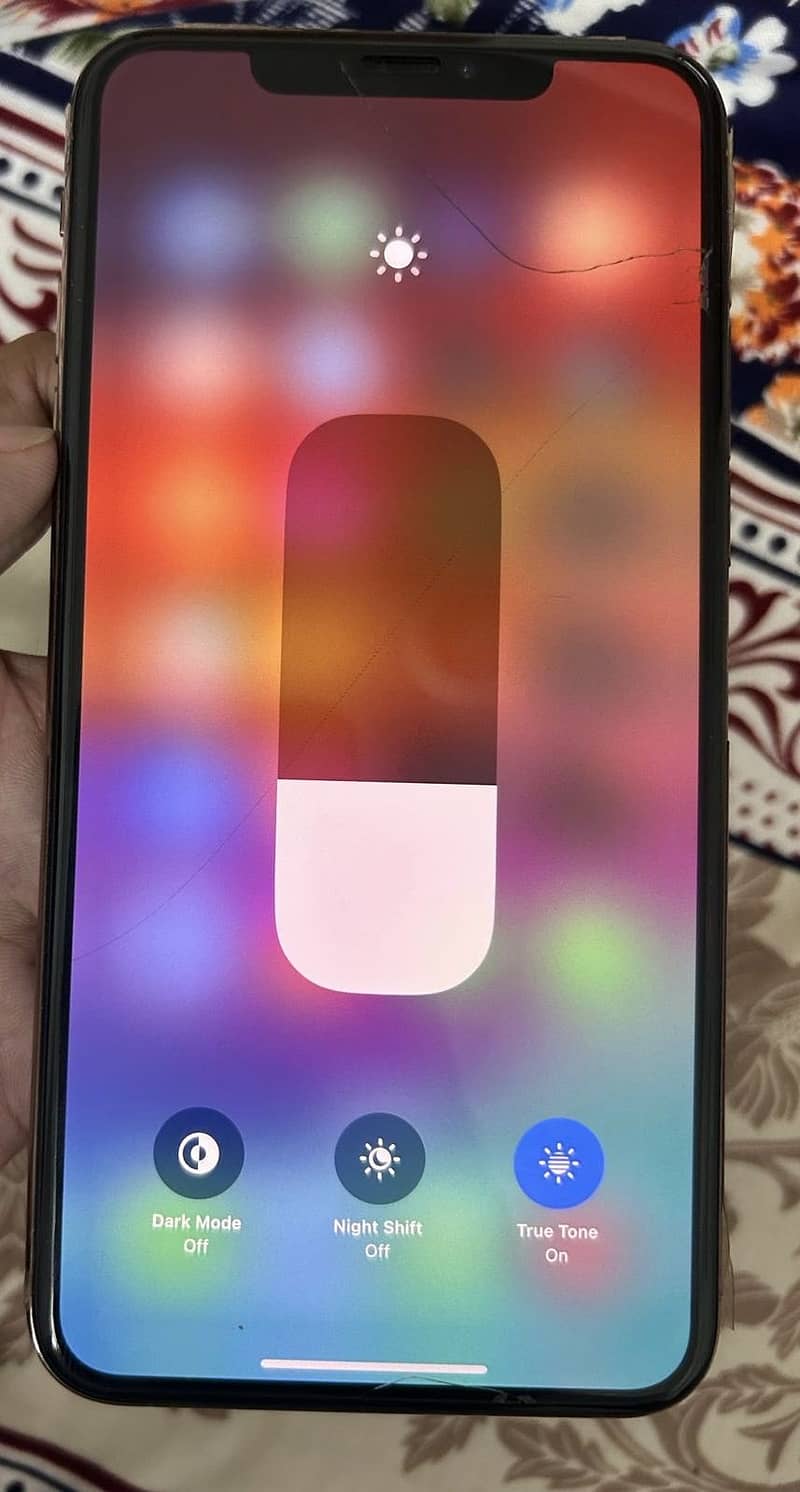 Iphone Xs max Gold Color 256GB 5