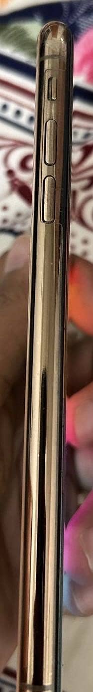 Iphone Xs max Gold Color 256GB 8