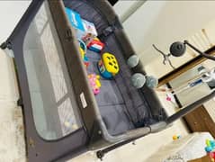 Tinnies cot / Playpen
