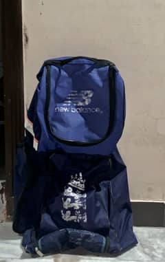 3 Helmets (Hardball Cricket) 1 Kit bag