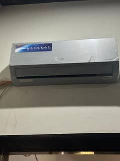 AC DC inverter TCL 1 ton brand new only 6 month use